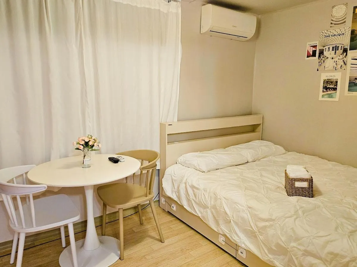 Danbam Sinchon, 2Br Up To 3 People Apartment Seoul